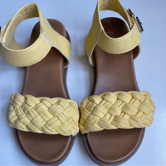 Maurices Girl Mia Yellow Sandals - Picture 2 of 5